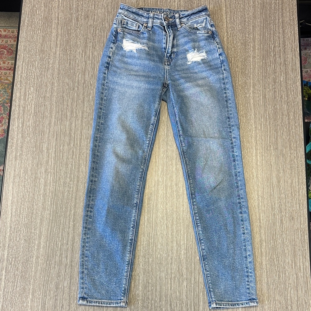 American Eagle Outfitters Light Blue mom straight high rise Jeans